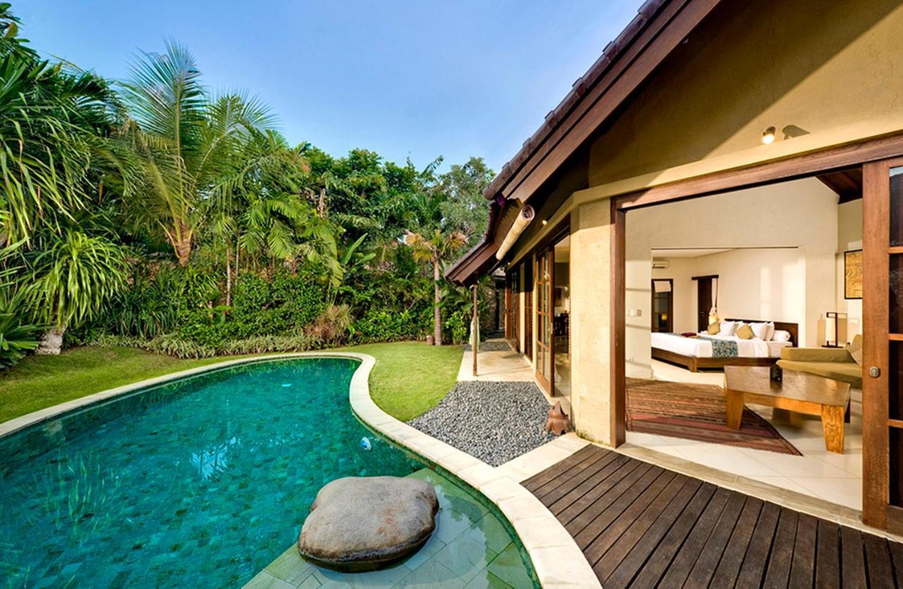 วิลลา กูบู ซมินญะก์ Villa เซมินยัค ภายนอก รูปภาพ